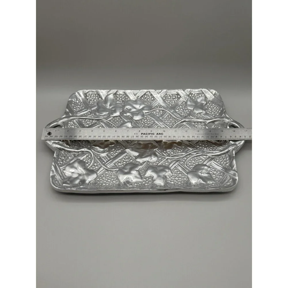 Pewter Mariana vtg pewter